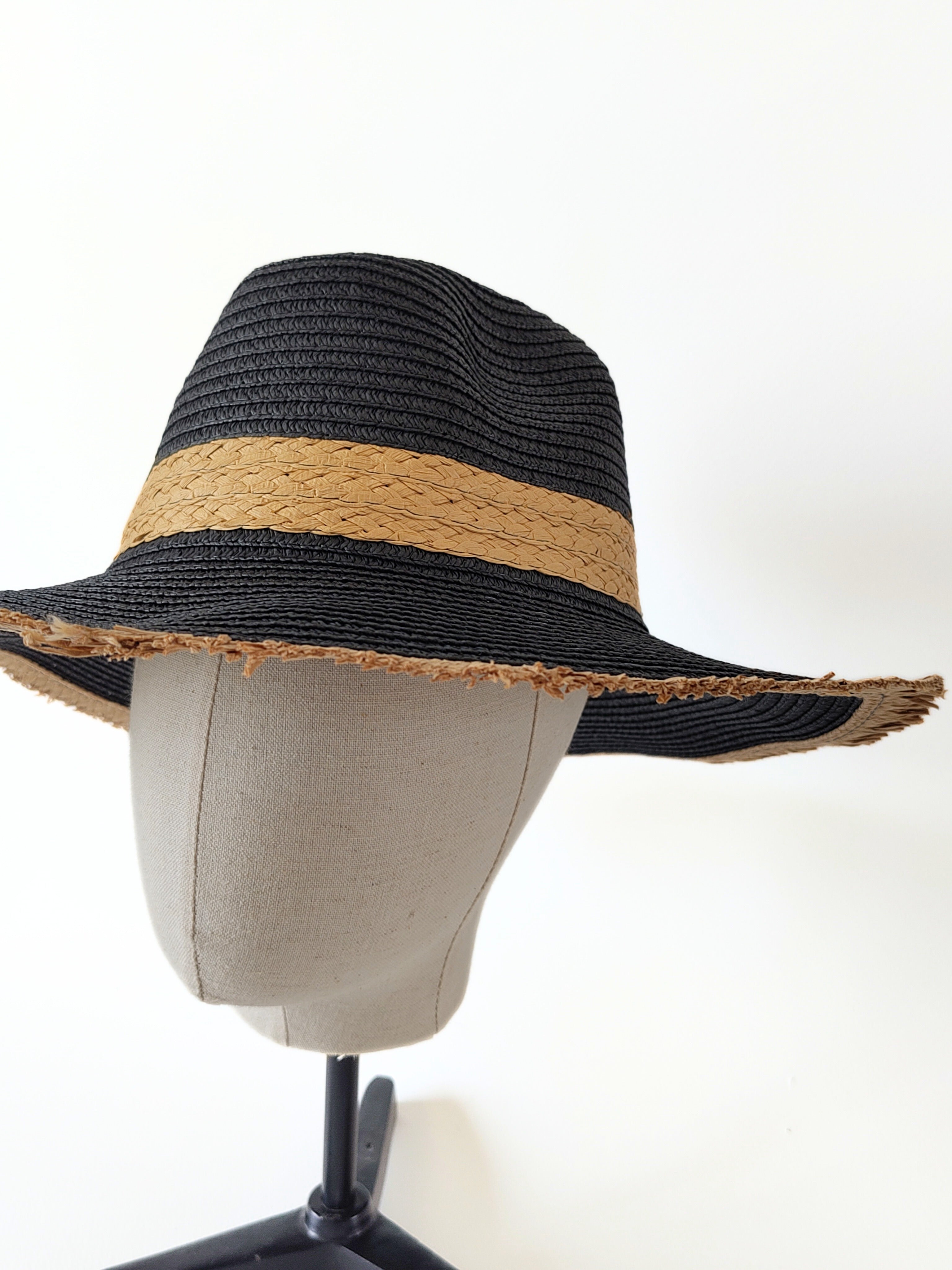 Chapeau en Paille – Noir