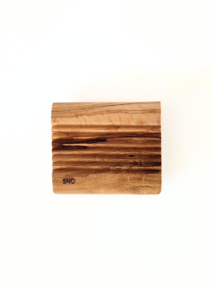 Translation missing: fr.Support à Savon Solide en Bois d’Olivier - SNO