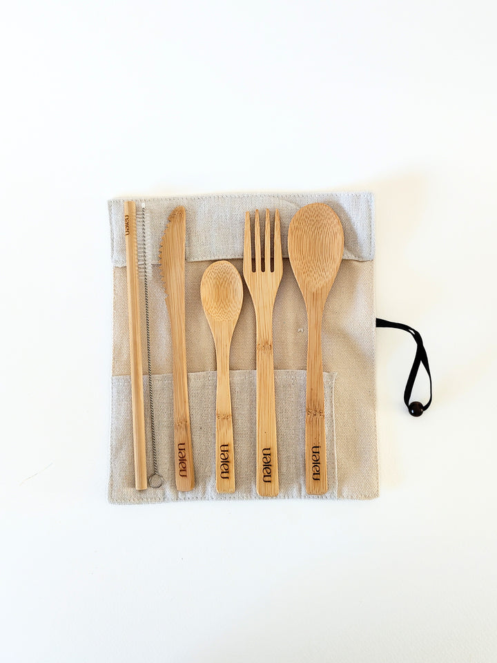 Translation missing: fr.Set de 4 Couverts en Bambou avec Pochette