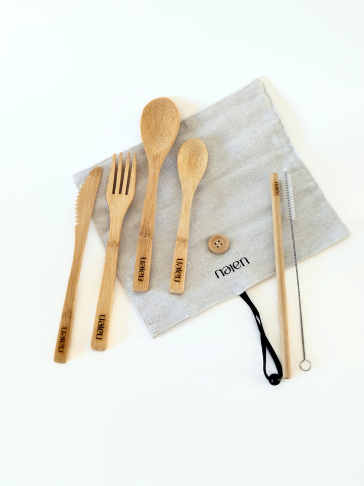 Translation missing: fr.Set de 4 Couverts en Bambou avec Pochette