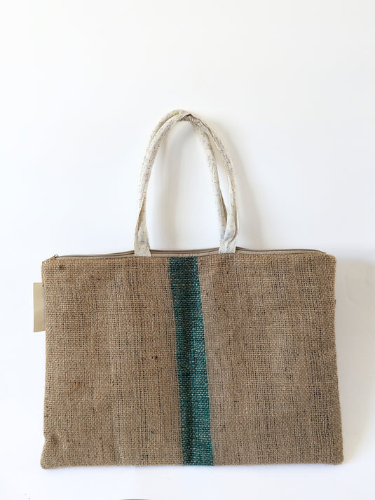 Translation missing: ar.Le Sac Café – Lignes Simples, Âme Voyageuse 4