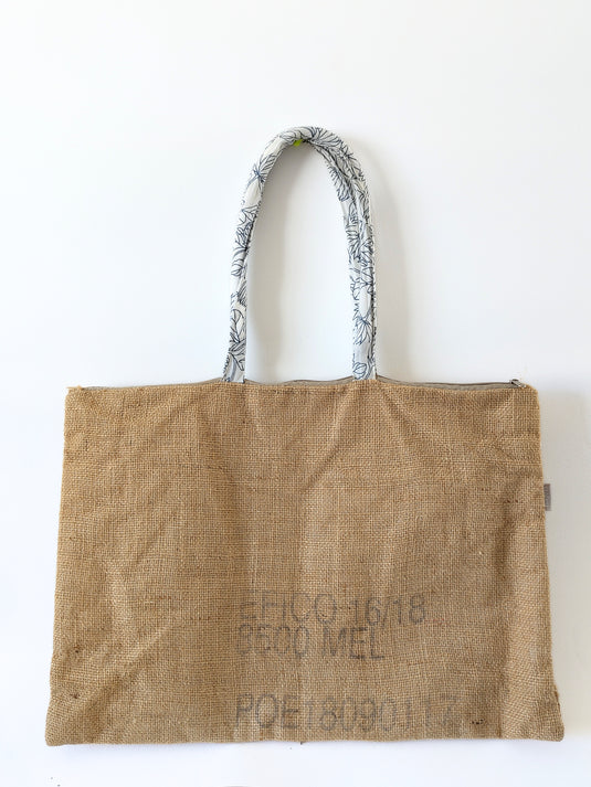 Translation missing: ar.Le Sac Café – Lignes Simples, Âme Voyageuse 5